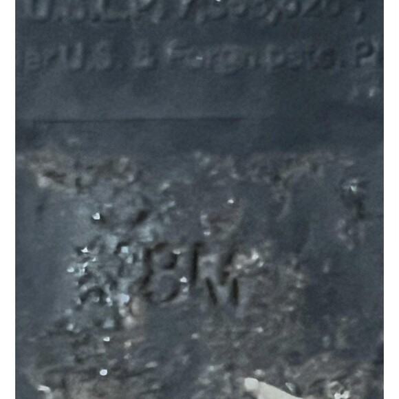 Guess Sandals Womens Size 8 Silver Rhinestone Thong Flip Flop Snake Embossed - Picture 7 of 7